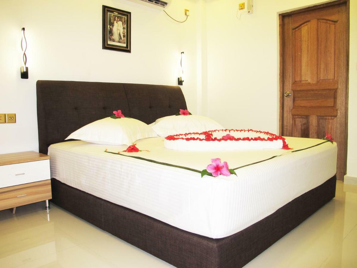 Hotel Sea Star Diving Addu City Zewnętrze zdjęcie